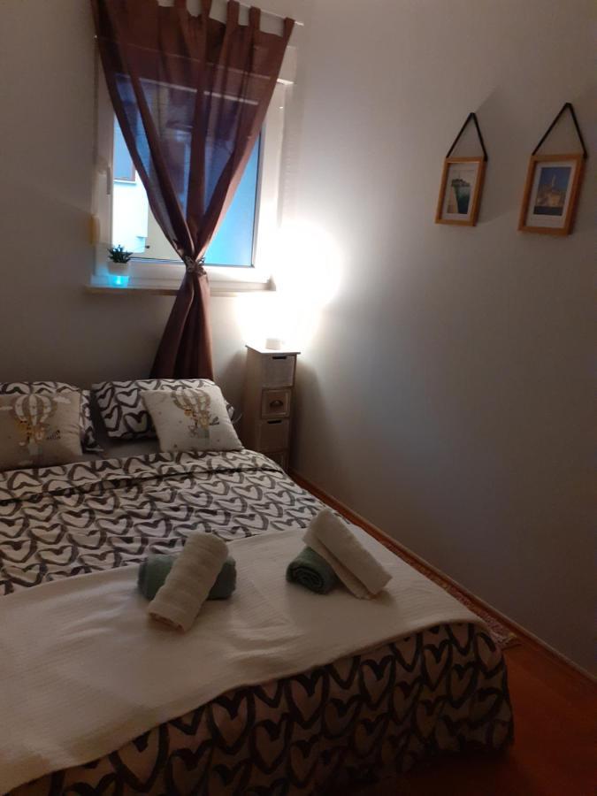 Lola Apartmani 罗维尼 外观 照片